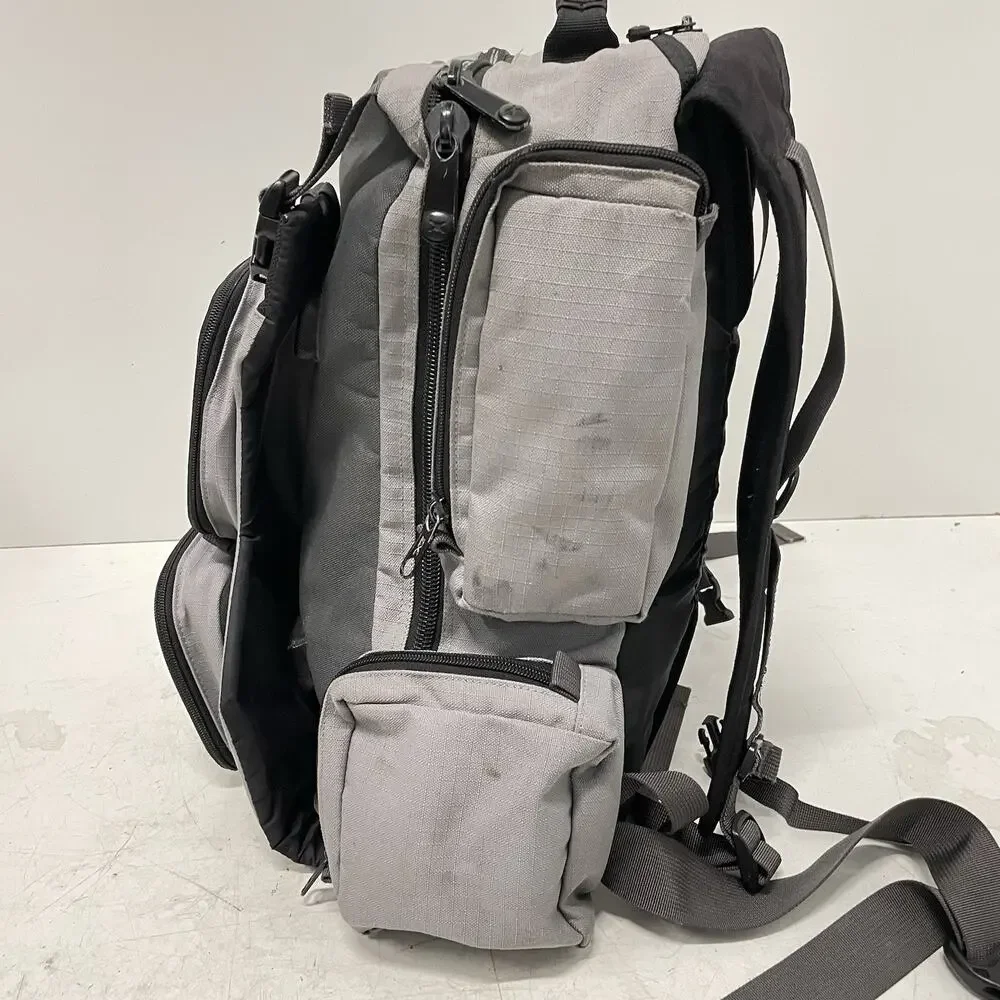 Dakine Recoil Backpack Skateboard Slot Camera Pack Hiking Waist Strap Black Gray